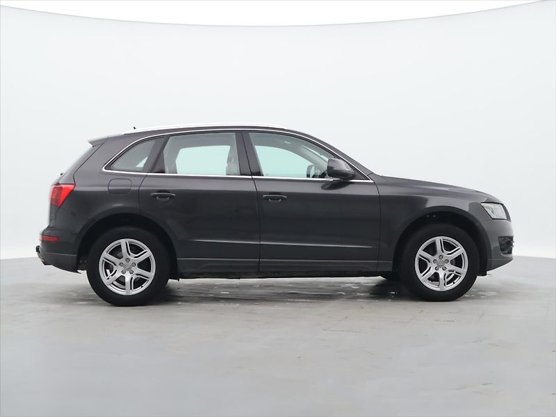 Audi Q5 2,0 TFSI quattro S-Tronic - fotka 8 z 26