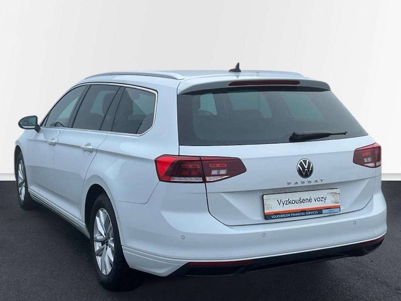 Volkswagen Passat (2022) Variant Business 1.5 TSI - fotka 6 z 20