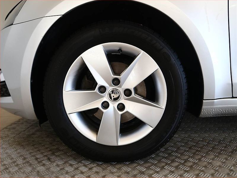 Škoda Octavia (2017) Ambition 1.4 TSI, Tempomat - fotka 14 z 16