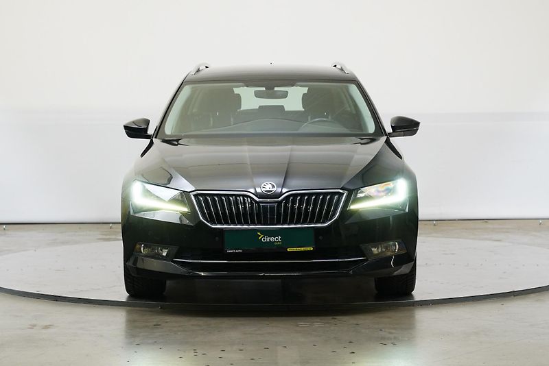 Škoda Superb - fotka 4 z 29