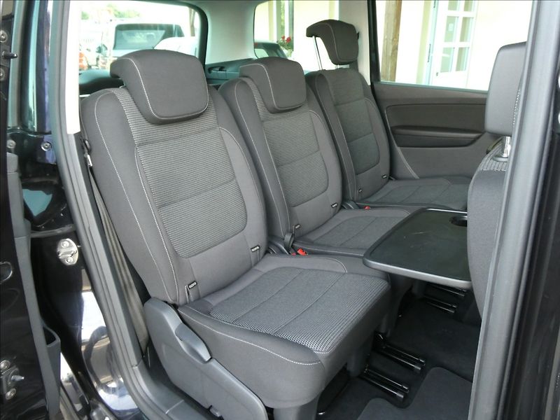Volkswagen Sharan 2,0 TDi 110kW serviska, závěs - fotka 31 z 50