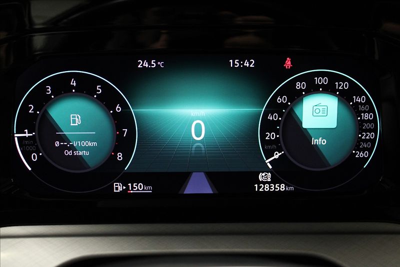 Volkswagen Golf 1,0 TSI Life 1.majitel CZ - fotka 20 z 36