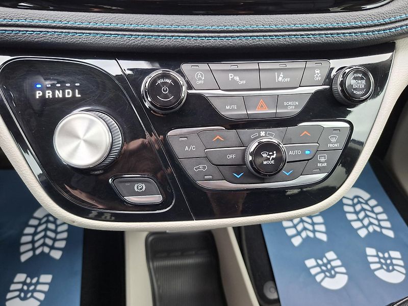 Chrysler Pacifica (2021) 3,6L V6, 7míst, kůže, Adapt - fotka 35 z 50