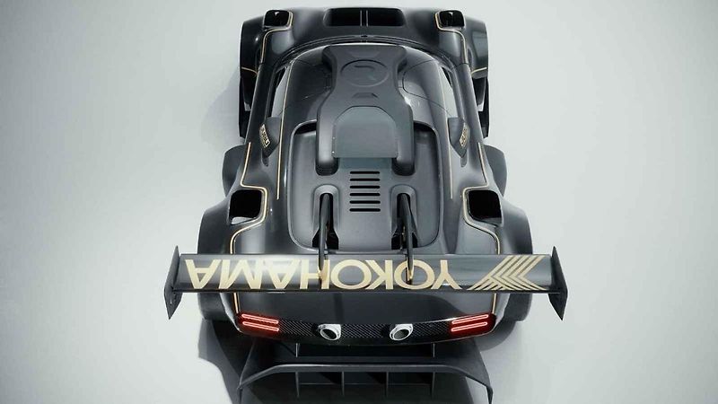 Radford Pikes Peak Edition zrychlí na stokilometrovou rychlost za 2,2 sekundy a dosáhne maximální rychlostí přes 250 km/h.