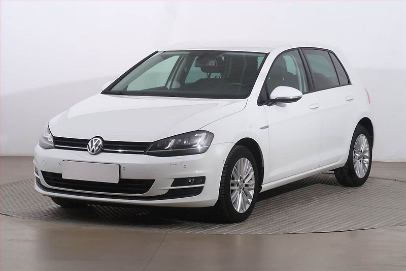Volkswagen Golf (2014) Comfortline 1.6 TDI, Automat - fotka 2 z 23