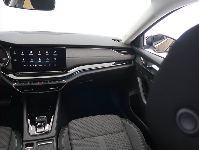 Škoda Octavia (2022) 2.0 TDI, Automat, ČR,1.maj - fotka 8 z 28