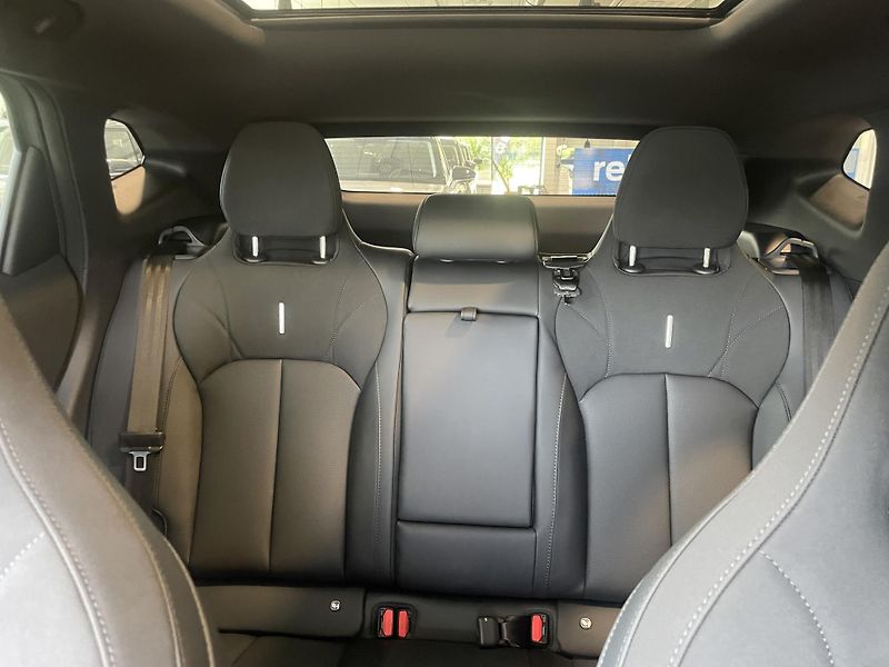 Omoda Ostatní (2026) Omoda 7 PHEV Luxury  - fotka 25 z 62