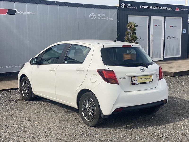 Toyota Yaris 1.33i, ČR, Trend, manual - fotka 5 z 15