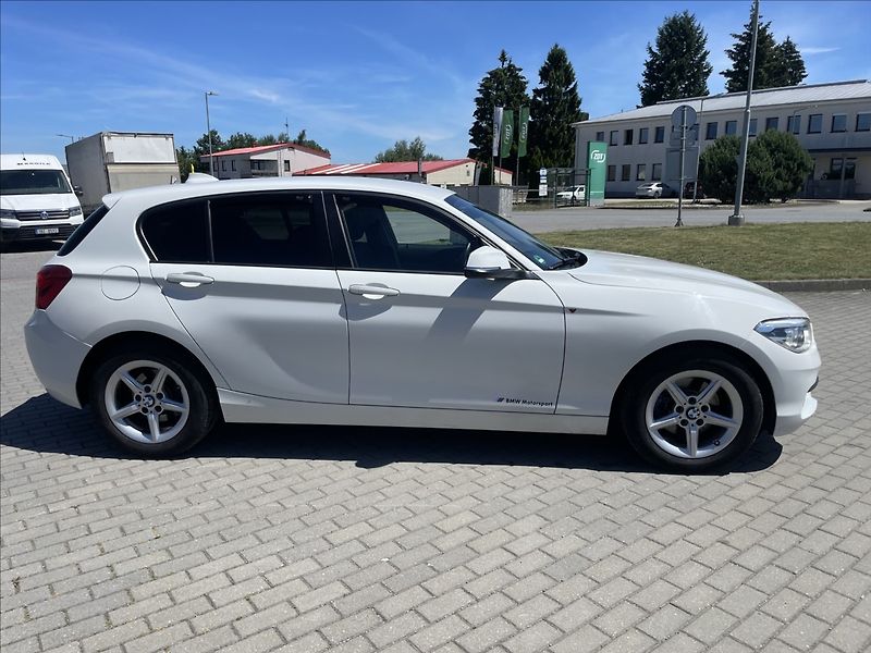 BMW Řada 1 2,0 d 110kw xDrive - fotka 5 z 33