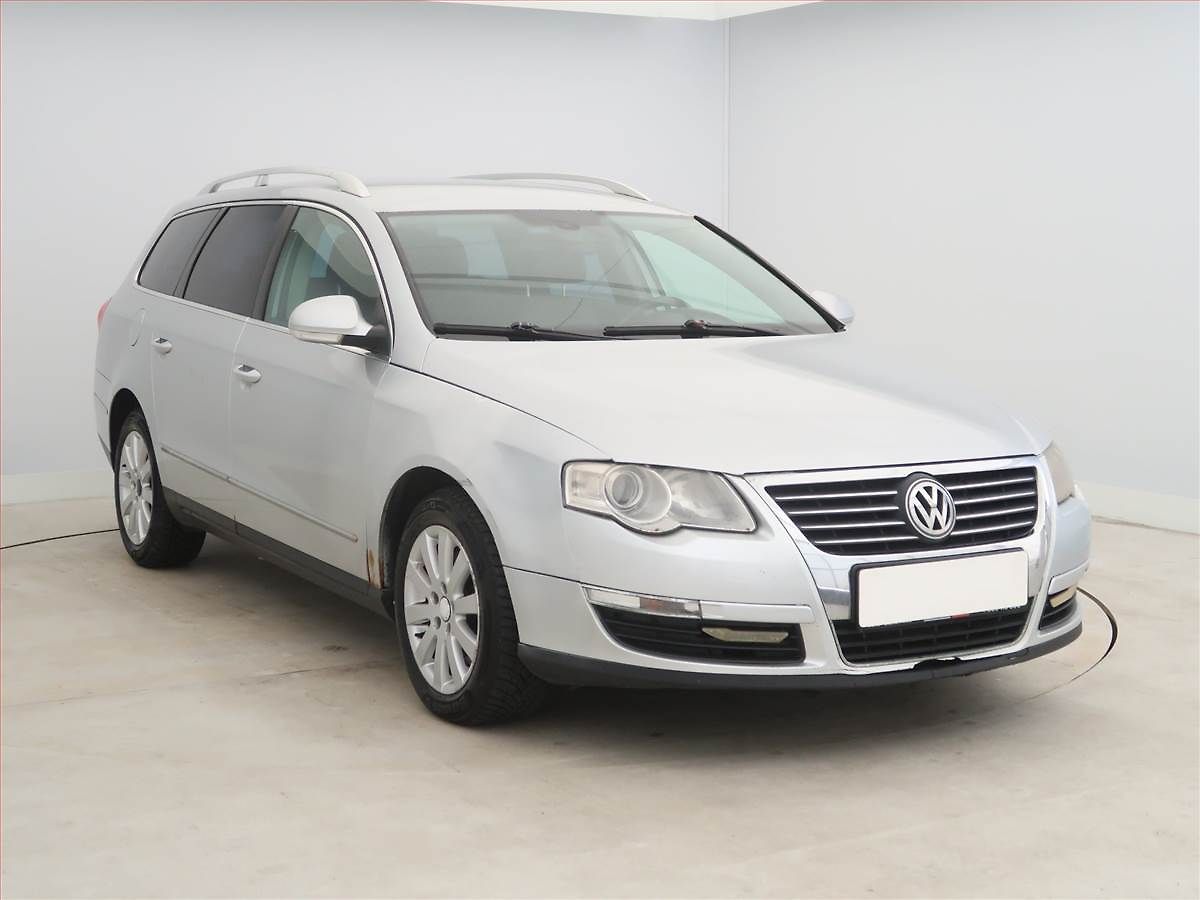 Volkswagen Passat Comfortline 2.0 TDI, nová STK