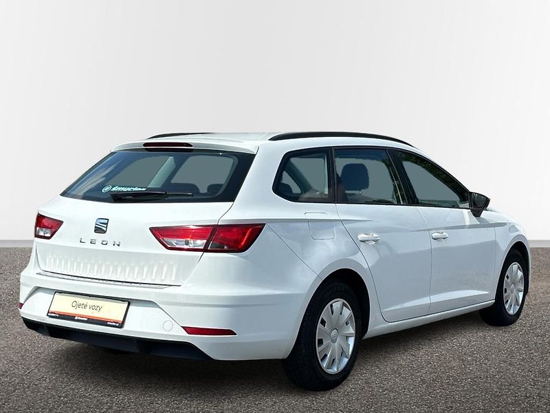 Seat Leon Reference - fotka 2 z 24