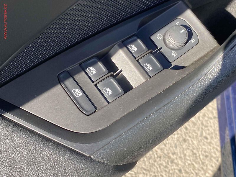 Škoda Octavia (2023) 2.0TDi, ČR, Style, DSG, LED - fotka 11 z 19