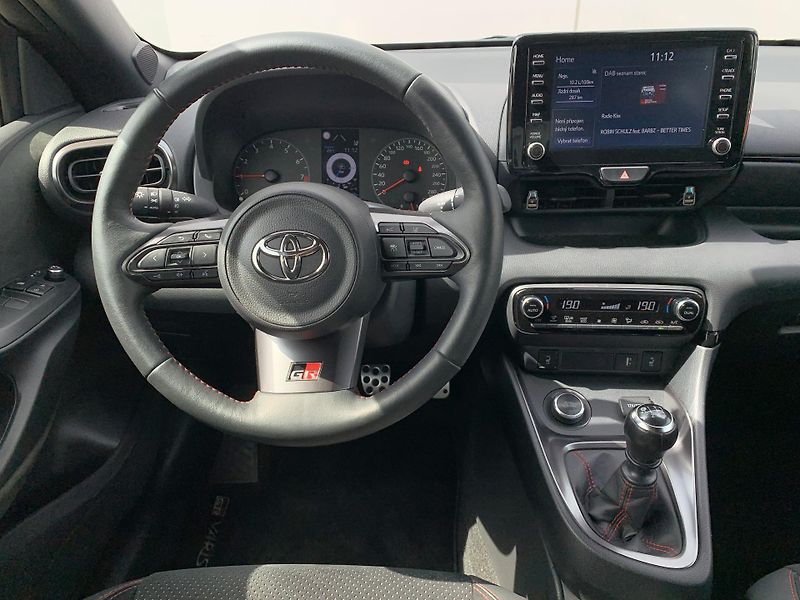 Toyota GR Yaris GR DYNAMIC 4WD 1.6 TURBO 192kW - fotka 19 z 42