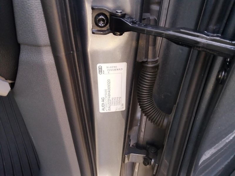 Audi A4 2.0TFSI,140kW,103tIs-km!!! - fotka 28 z 28