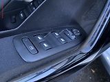 Peugeot 2008 (2019) 1.2 PT, 2.maj,ČR, AC, temp - náhled 13