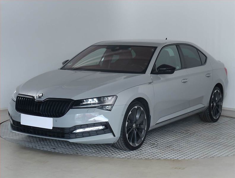 Škoda Superb (2020) Sportline 2.0 TDI - fotka 2 z 20