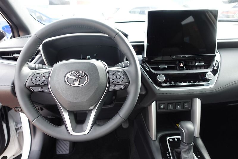Toyota Corolla Cross 1,8 HEV Comfort Business - fotka 15 z 33