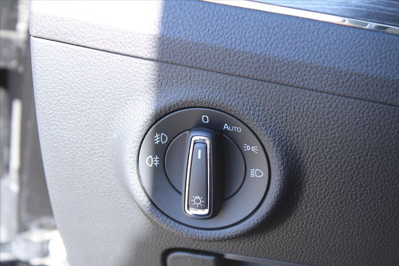 Škoda Superb 2.0TDI 147kW DSG 4x4 STYLE - fotka 18 z 34