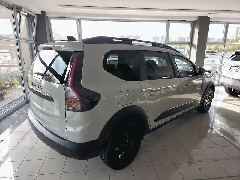 Dacia Jogger (2026) Extreme Eco-G 120 5 míst - fotka 2 z 4