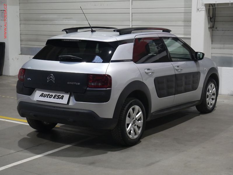 Citroën C4 Cactus (2016) 1.2PT, ČR, Panorama - fotka 4 z 17