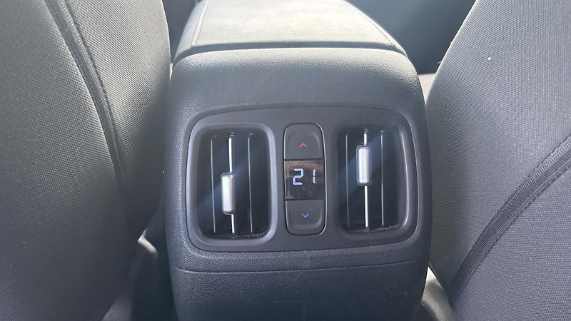 Hyundai Tucson (2022) 1,6 TGDI 2WD DCT STYLE - fotka 6 z 10