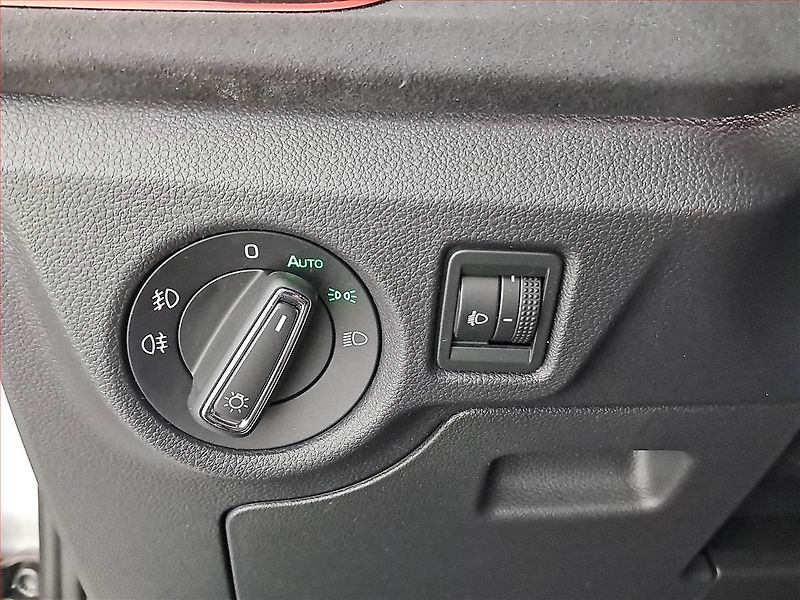 Škoda Kamiq (2024) 1.0 TSI, Drive - fotka 20 z 21
