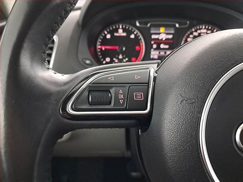Audi Q3 (2013) 2.0 TDI, 4X4, Automat, Kůže - fotka 18 z 21