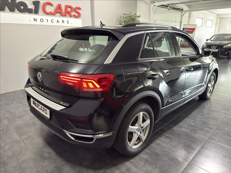 Volkswagen T-Roc 2,0   TDI 4MOTION ACC LED - fotka 5 z 26