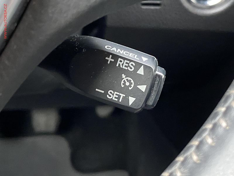 Toyota Auris (2015) 1.2T, Comfort, TZ, kamera - fotka 14 z 18
