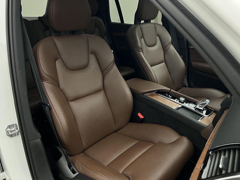 Volvo XC90 B5 AWD INSCRIPTION AUT - fotka 21 z 48