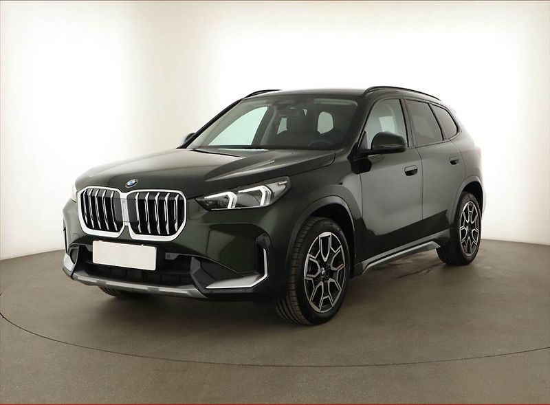 BMW X1 (2025) sDrive18i, XLine Edition - fotka 2 z 17