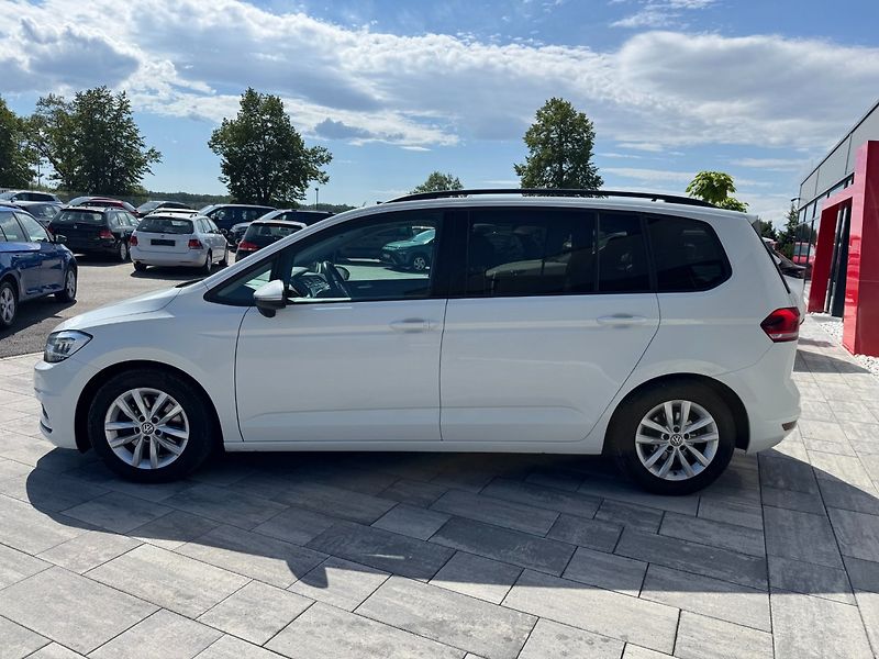 Volkswagen Touran (2017) Comfortline 2.0 TDI 110kW DSG - fotka 8 z 40