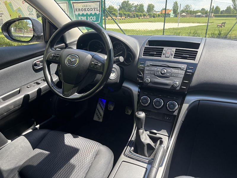 Mazda 6 2.0 Active - fotka 23 z 30