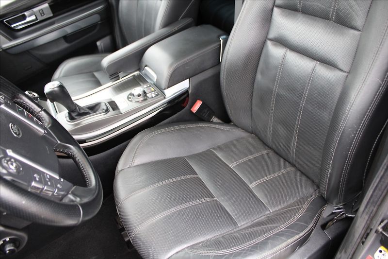 Land Rover Range Rover Sport 3,0 TDV6  ČR,A/T,4x4,DPH,HSE - fotka 23 z 46