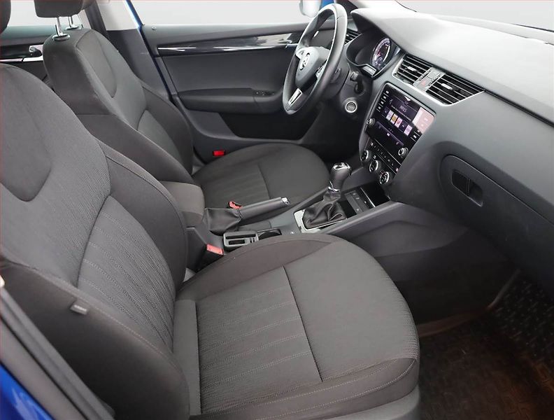 Škoda Octavia (2018) 2.0 TDI, Automat, Tempomat - fotka 7 z 19