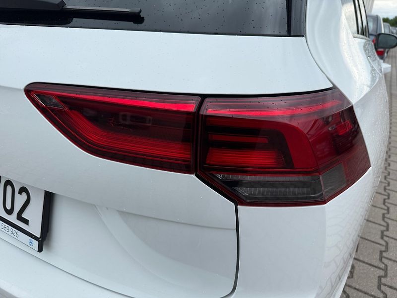 Volkswagen Golf Variant (2021) 2,0 TDi 85 kW Life ČR  - fotka 12 z 24