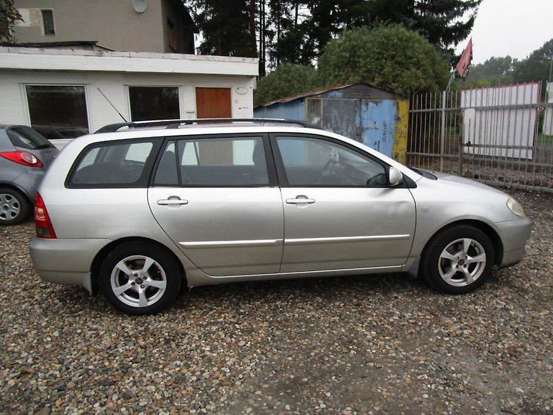 Toyota Corolla 1,4D-66KW-NOVÁ STK - fotka 5 z 12