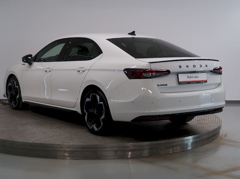 Škoda Superb (2025) SPORTLINE 2.0TSI 195KW DSG WEB - fotka 7 z 46