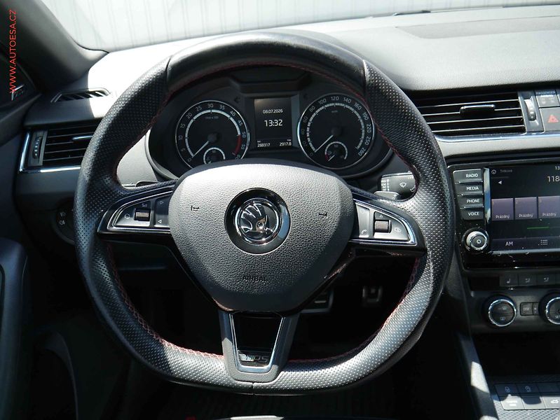 Škoda Octavia (2014) 2.0TDi, DSG, navi, bixen - fotka 13 z 21