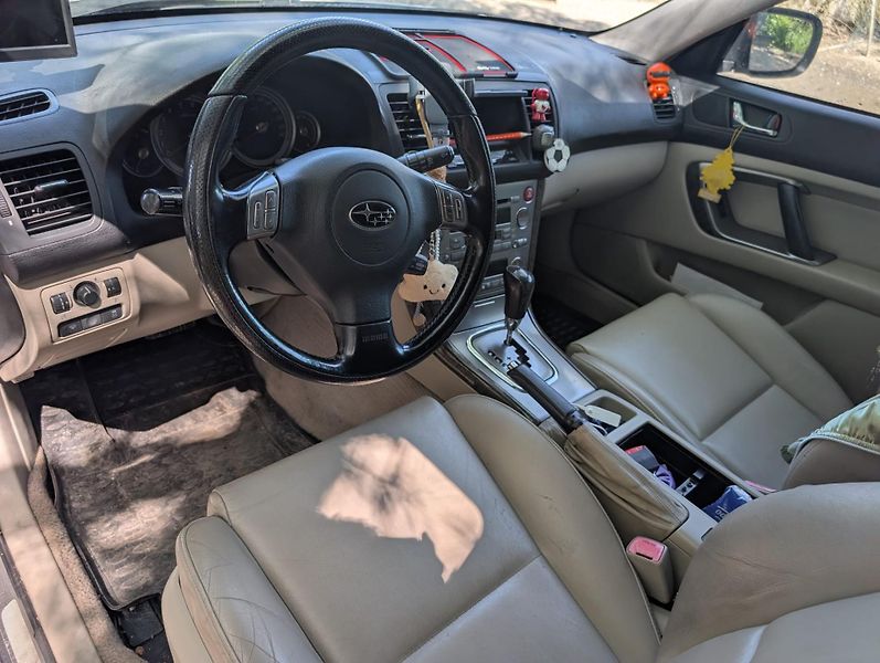 Subaru Outback (2005) 3.0 V6 180KW - fotka 11 z 25