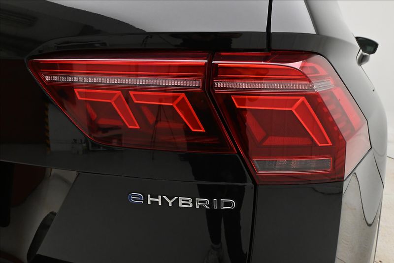Volkswagen Tiguan 1,4 TSI eHybrid 110kW DSG Záru - fotka 32 z 33