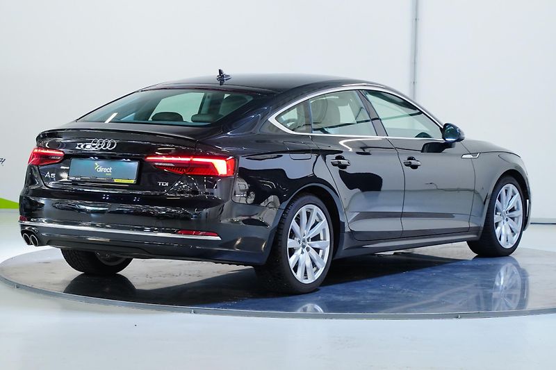 Audi A5 - fotka 2 z 33