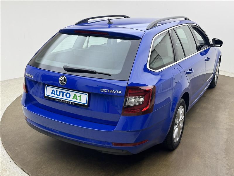 Škoda Octavia 2,0 LED STYLE NAVI KEYLESS CZ - fotka 4 z 42