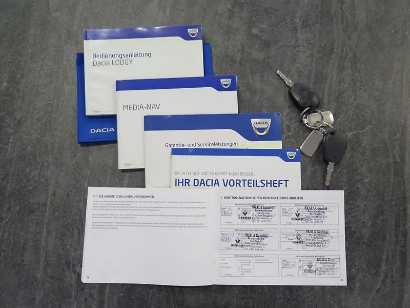 Dacia Lodgy (2014) 1.2TCe,navi,klima,výhřev,kůže - fotka 23 z 24