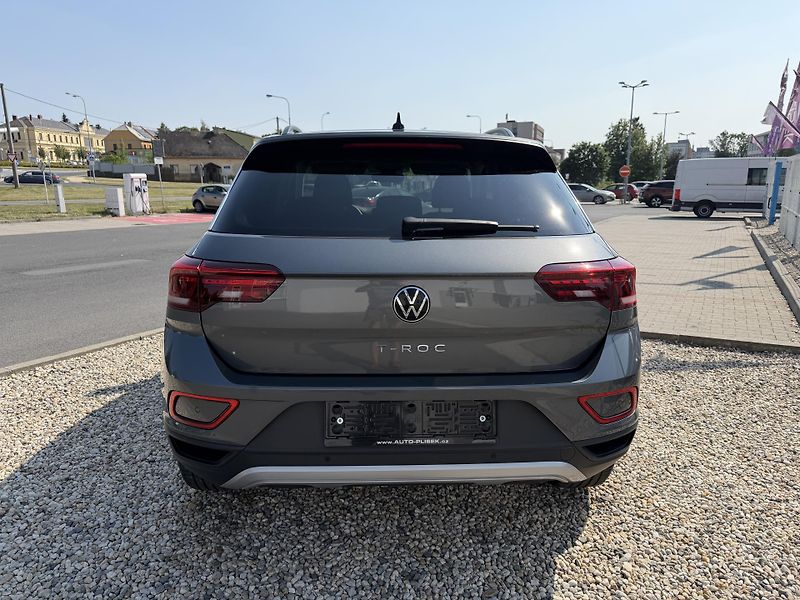 Volkswagen T-Roc 1,5 TSi/110kW LIFE - DSG,TZ,.. - fotka 6 z 64