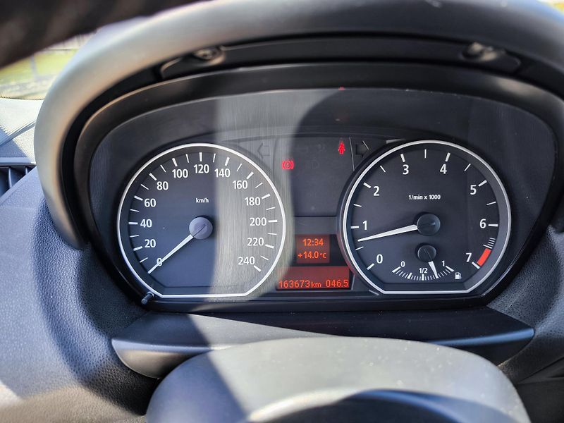 BMW Řada 1 116i 85kW SERVISKA - fotka 48 z 82