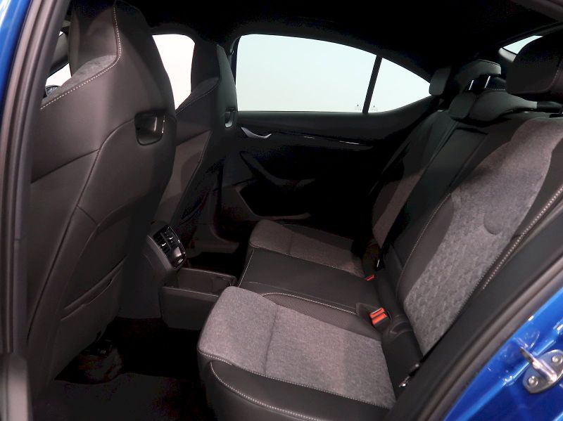 Škoda Octavia (2025) SPORTLINE 2.0TDI 110KW LED MAT - fotka 15 z 43