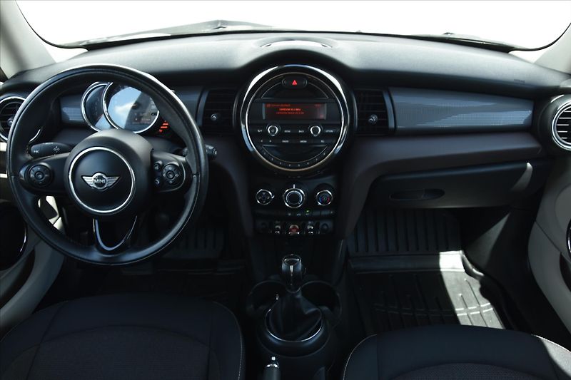 Mini One 1.5D 70kW KLIMA 90 000 KM - fotka 13 z 19
