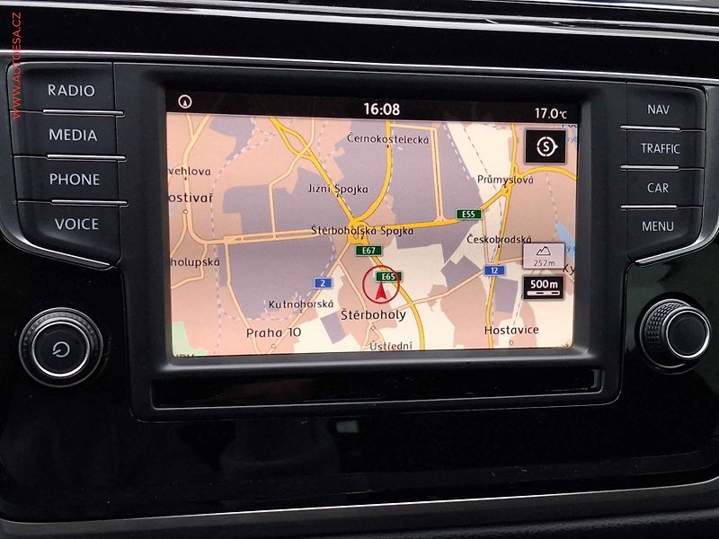 Volkswagen Touran (2016) 1.6TDi, Navi, AC - fotka 16 z 18
