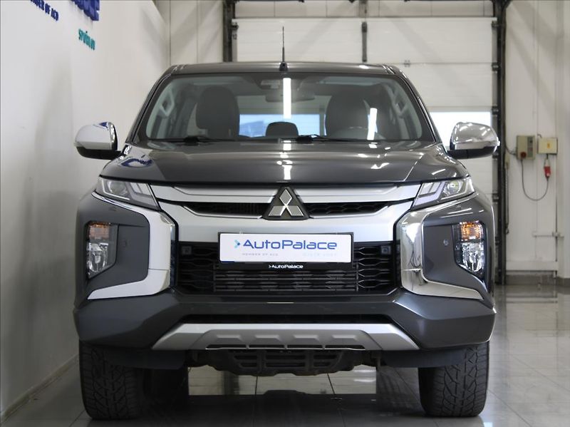 Mitsubishi L200 2,3 DI-D 127kW AT Instyle DPH - fotka 2 z 24